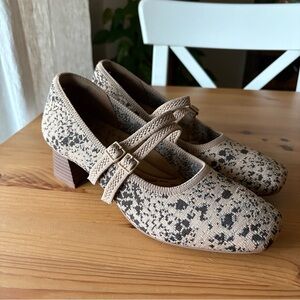 Vivaia Square-Toe Mary-Jane Heels (Melody Pro Mary-Jane), 39